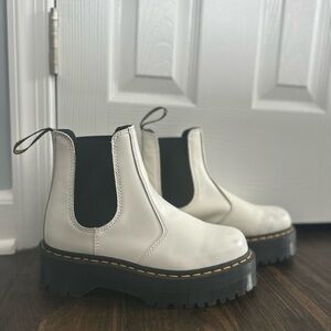 Women's White Chelsea Boots